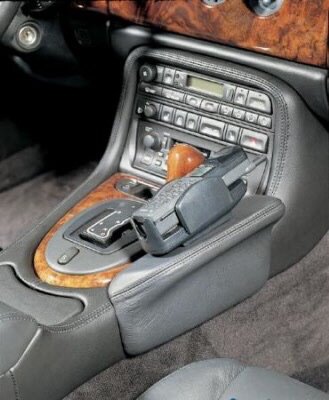 Uchwyt na telefon KUDA Jaguar XK8-XKR X308 97'-03.2003